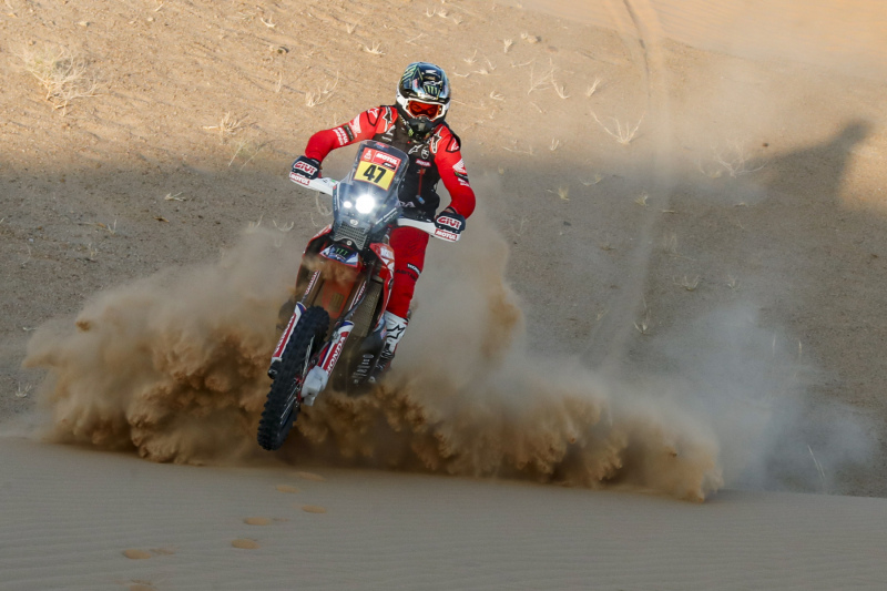 2021-Dakar-Rally-Stage-Two_0148