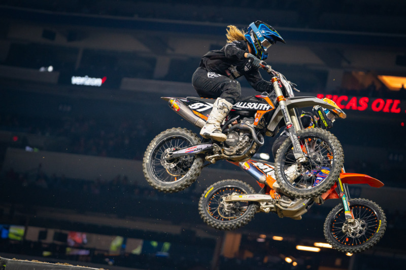 2021-INDIANAPOLIS-ONE-SUPERCROSS_250-Race-Report_1057