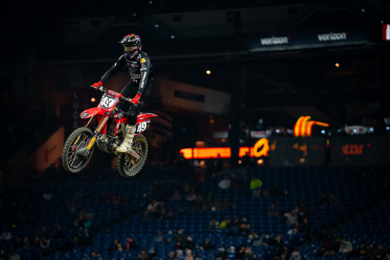 2021-INDIANAPOLIS-ONE-SUPERCROSS_250-Race-Report_1089