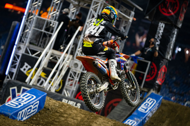 2021-INDIANAPOLIS-ONE-SUPERCROSS_250-Race-Report_1095