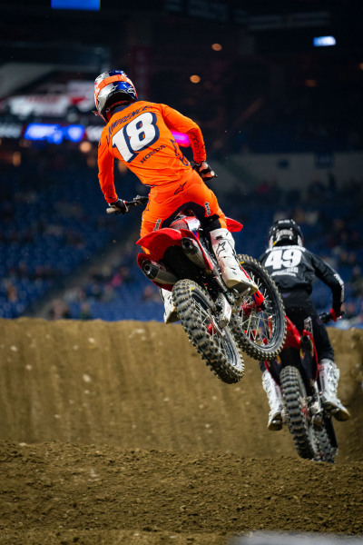 2021-INDIANAPOLIS-ONE-SUPERCROSS_250-Race-Report_1099