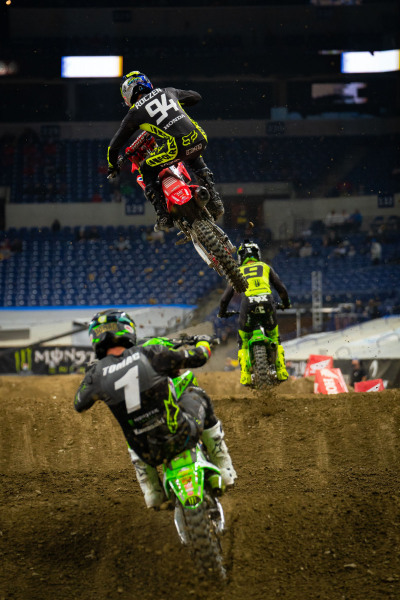 2021-INDIANAPOLIS-ONE-SUPERCROSS_450-Race-Report_1193