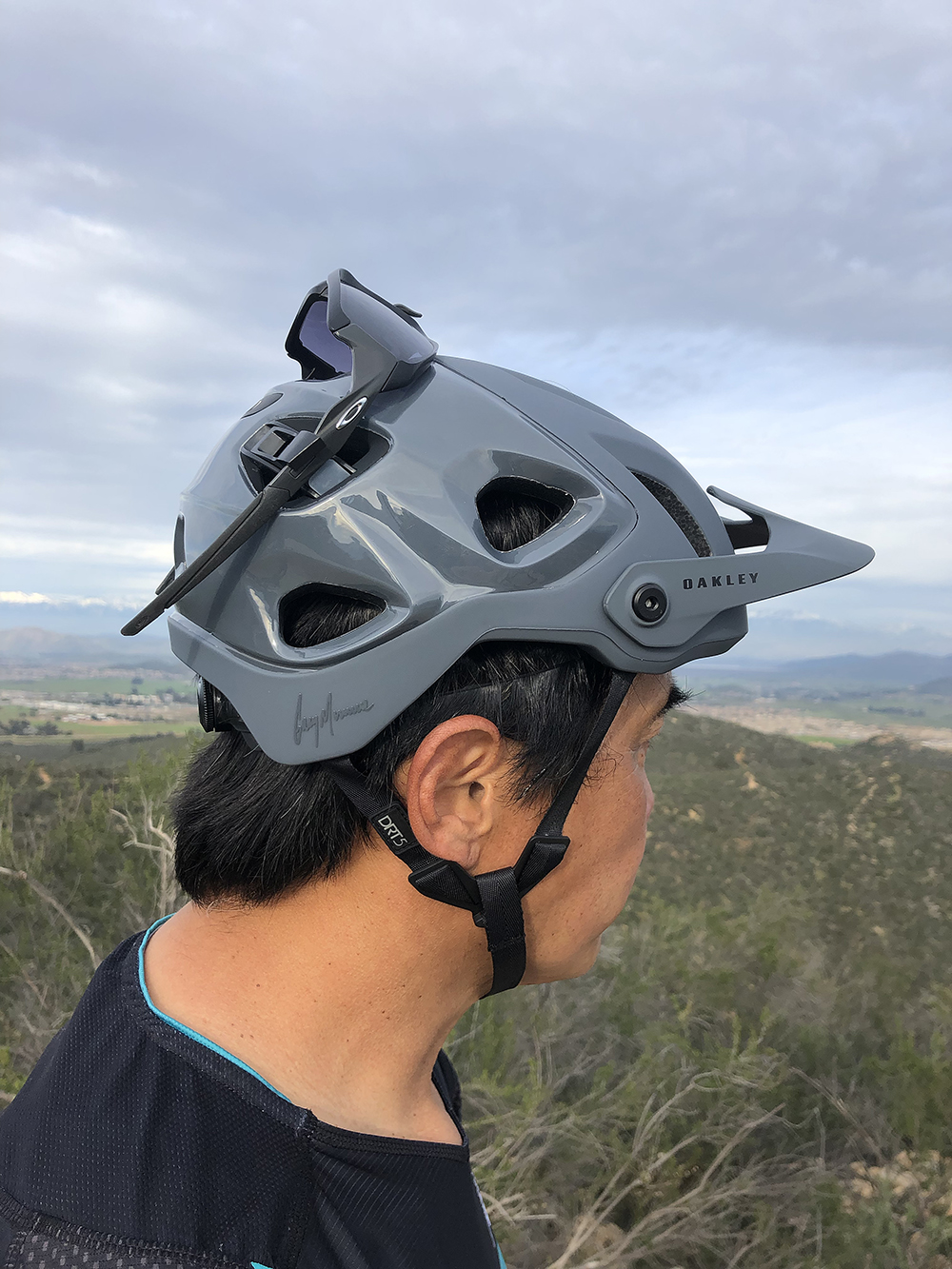 oakley helmet 2019