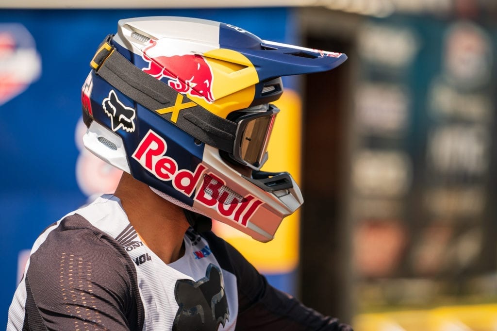 fox v3 red bull helmet